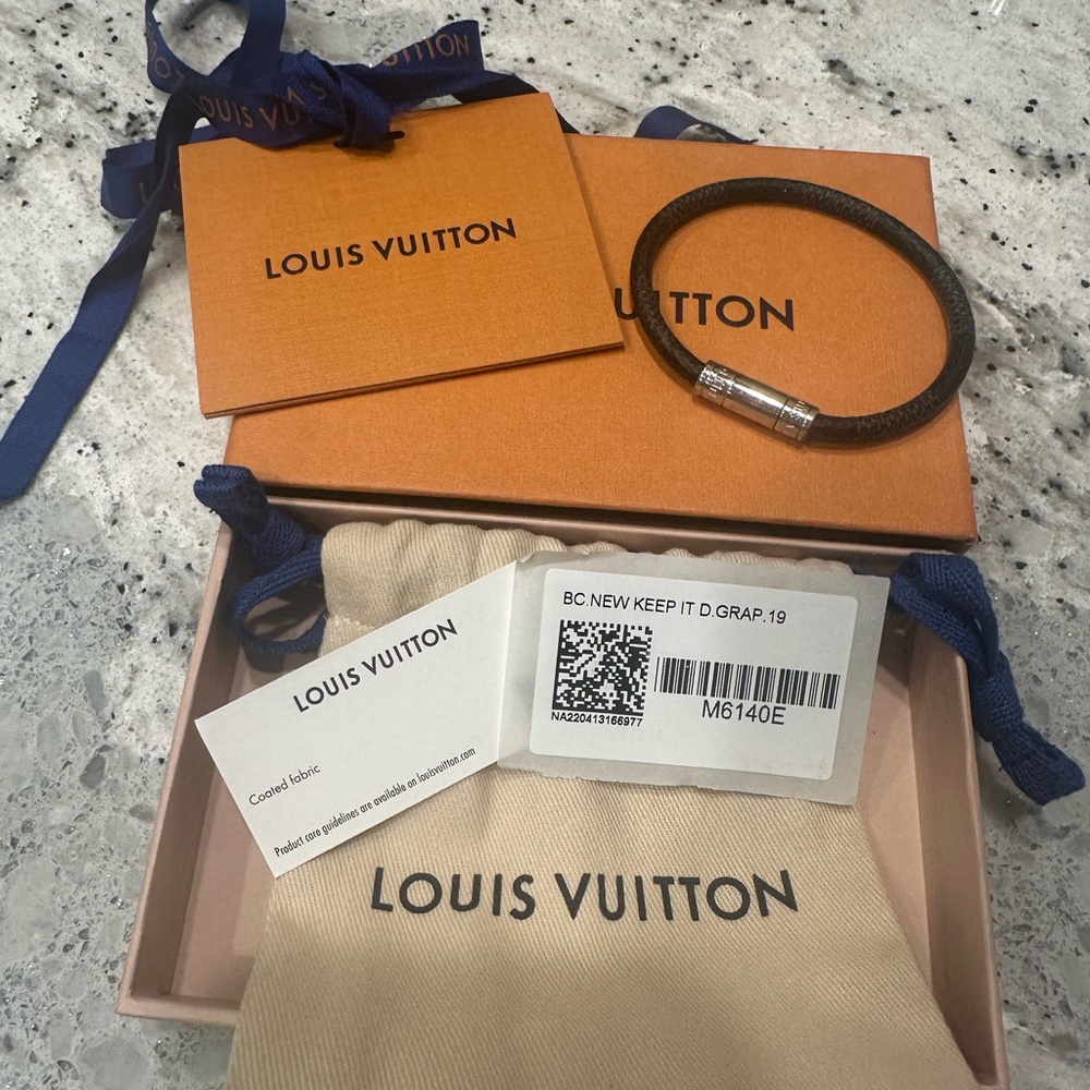 Louis Vuitton Black  and Silver keep it Bracelet,